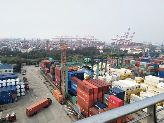 サービス貯蔵および配分を貯蔵する上海の港の兵站学中国